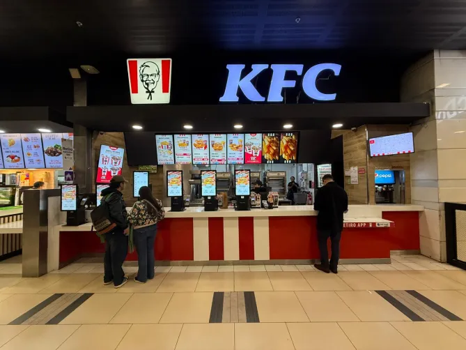 kfc cenco costanera