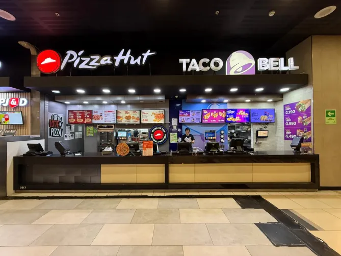 pizza hut cenco costanera